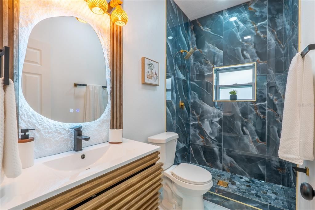 En Venta: $450,000 (4 camas, 3 baños, 1650 Pies cuadrados)