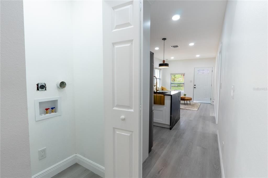 En Venta: $450,000 (4 camas, 3 baños, 1650 Pies cuadrados)