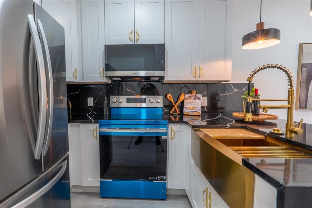 En Venta: $450,000 (4 camas, 3 baños, 1650 Pies cuadrados)
