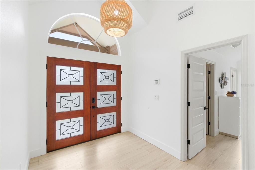 For Sale: $529,000 (3 beds, 2 baths, 1894 Square Feet)
