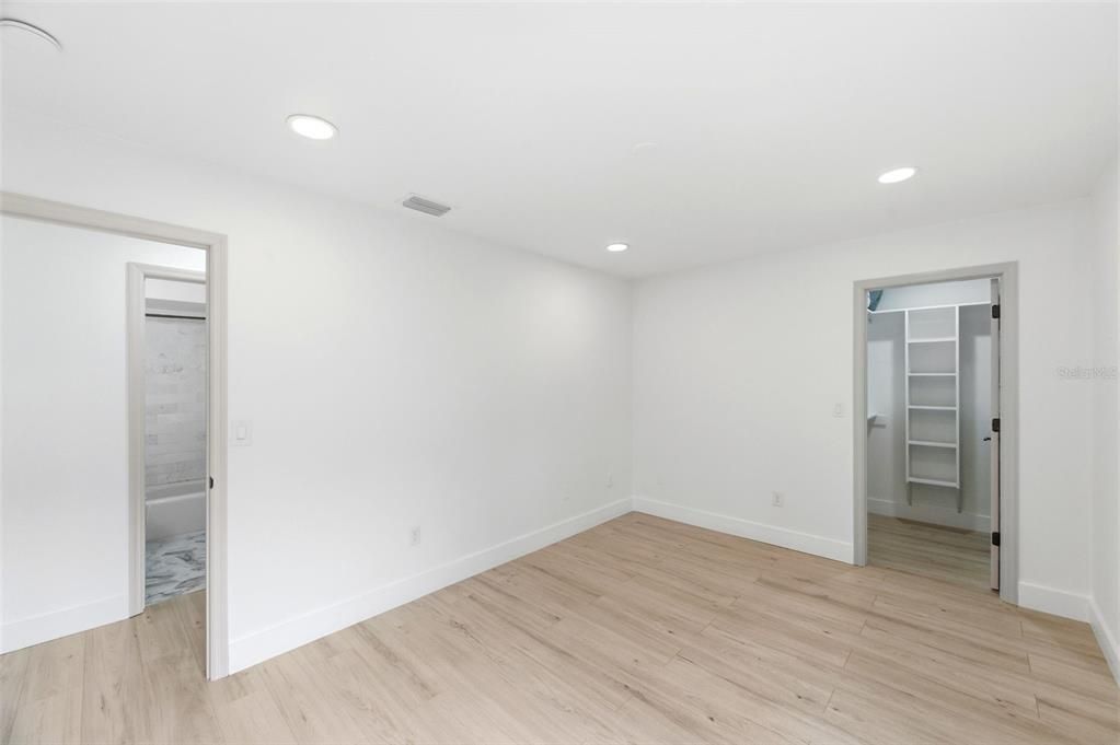 For Sale: $529,000 (3 beds, 2 baths, 1894 Square Feet)