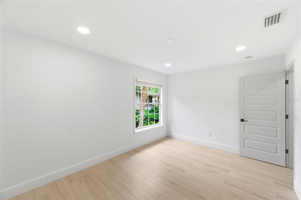 For Sale: $529,000 (3 beds, 2 baths, 1894 Square Feet)