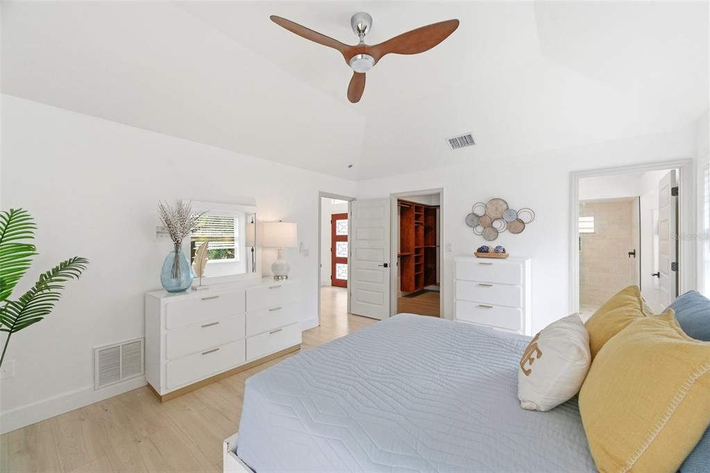 For Sale: $529,000 (3 beds, 2 baths, 1894 Square Feet)