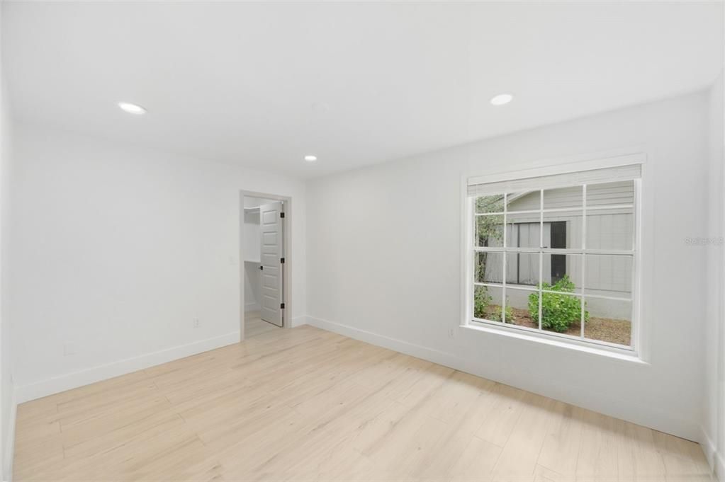 For Sale: $529,000 (3 beds, 2 baths, 1894 Square Feet)