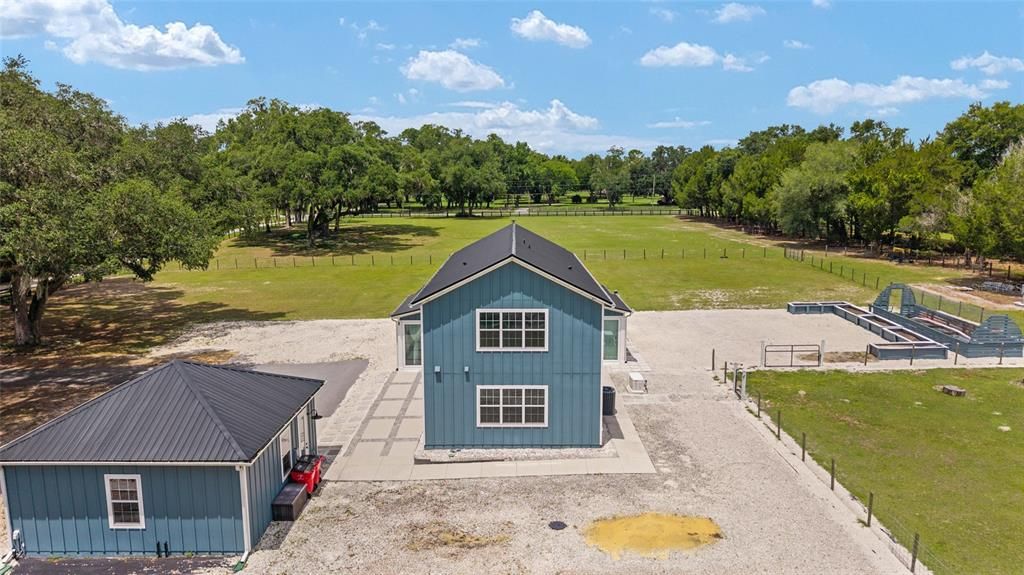 For Sale: $849,900 (2 beds, 2 baths, 2880 Square Feet)