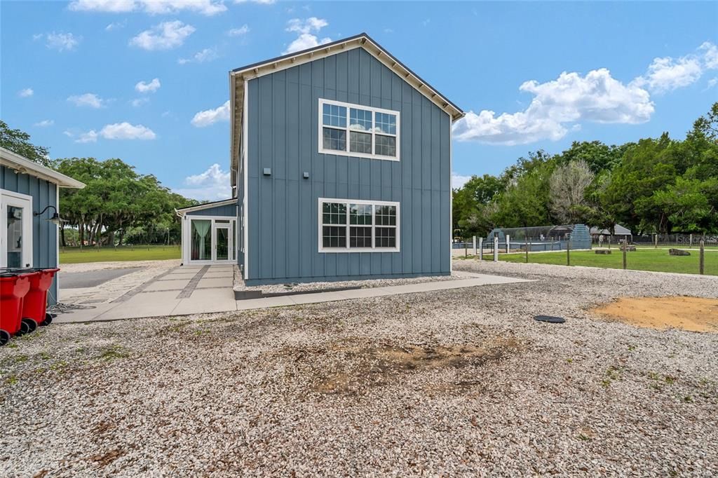 For Sale: $849,900 (2 beds, 2 baths, 2880 Square Feet)