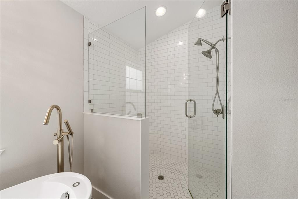 For Sale: $849,900 (2 beds, 2 baths, 2880 Square Feet)
