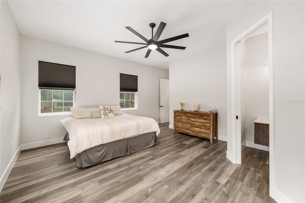 For Sale: $849,900 (2 beds, 2 baths, 2880 Square Feet)