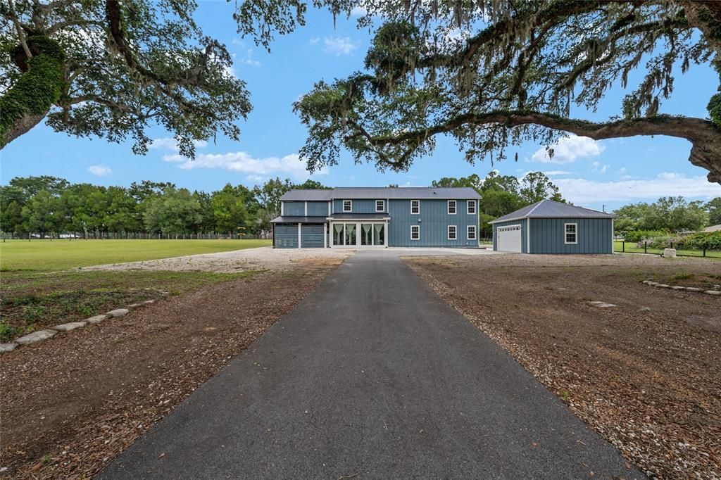 For Sale: $849,900 (2 beds, 2 baths, 2880 Square Feet)