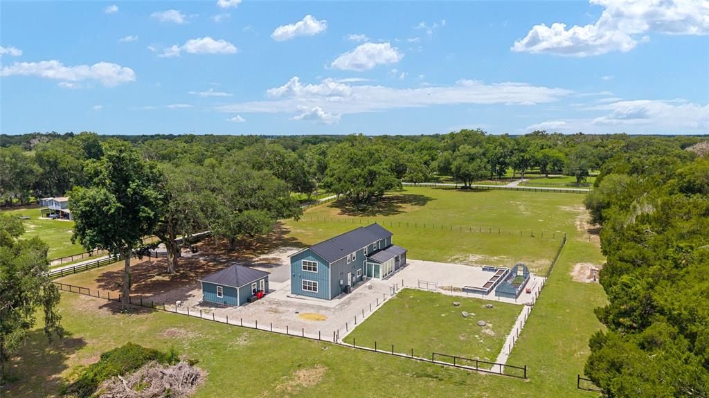 For Sale: $849,900 (2 beds, 2 baths, 2880 Square Feet)