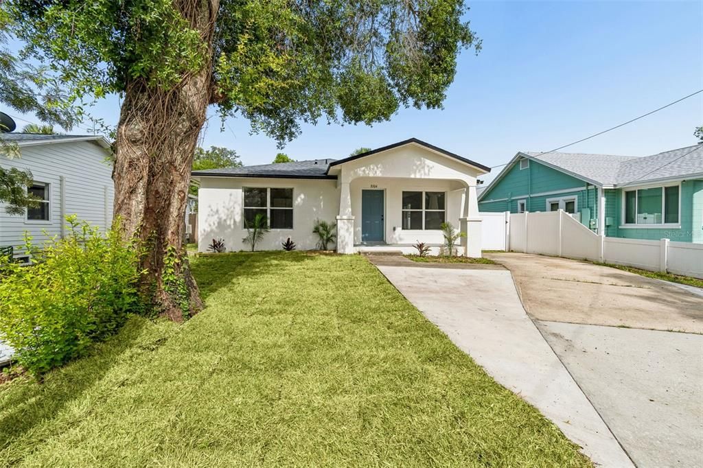 For Sale: $359,900 (3 beds, 2 baths, 1353 Square Feet)
