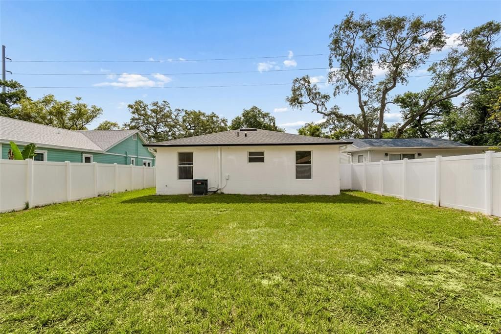 For Sale: $359,900 (3 beds, 2 baths, 1353 Square Feet)
