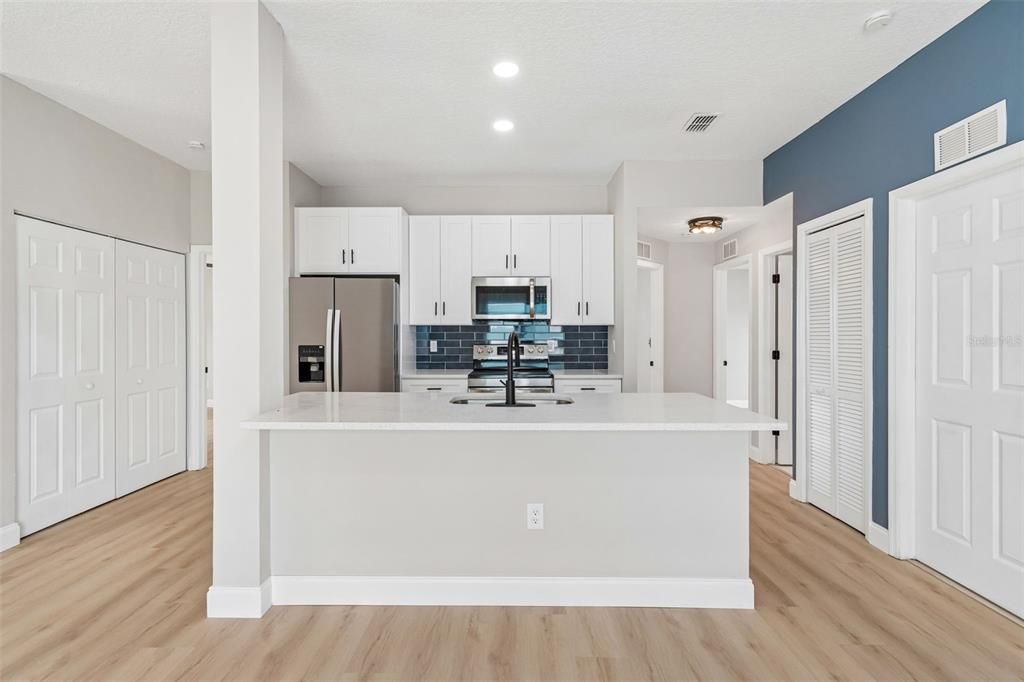 For Sale: $359,900 (3 beds, 2 baths, 1353 Square Feet)