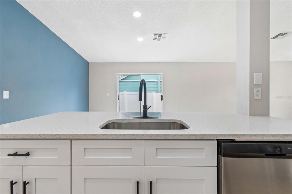 For Sale: $359,900 (3 beds, 2 baths, 1353 Square Feet)