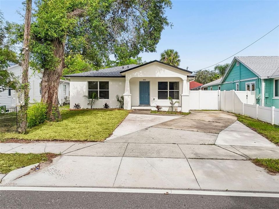 For Sale: $359,900 (3 beds, 2 baths, 1353 Square Feet)