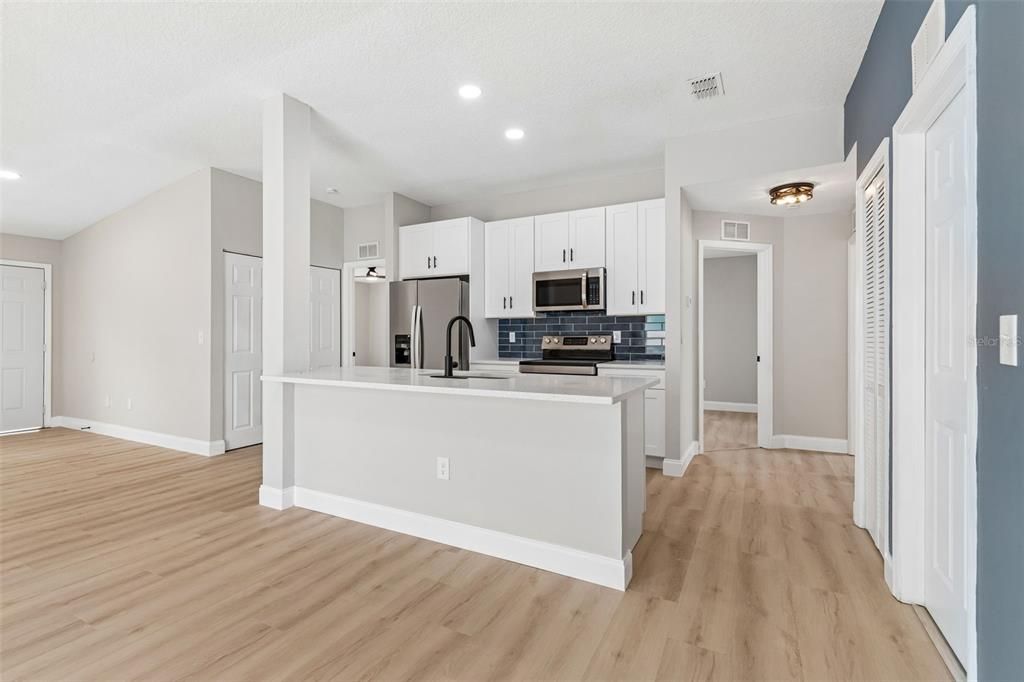 For Sale: $359,900 (3 beds, 2 baths, 1353 Square Feet)