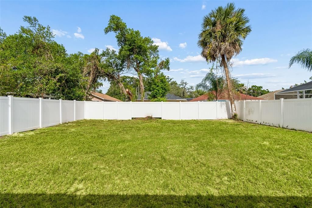 For Sale: $359,900 (3 beds, 2 baths, 1353 Square Feet)