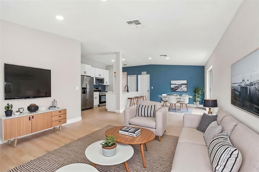 For Sale: $359,900 (3 beds, 2 baths, 1353 Square Feet)
