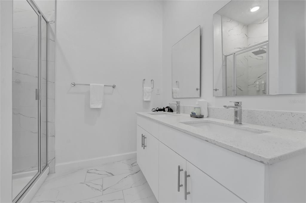 В аренду: $2,700 (5 спален, 4 ванн, 1671 Квадратных фут)
