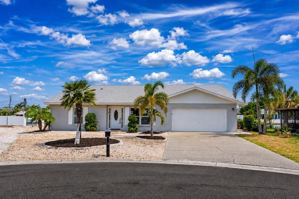 For Sale: $655,900 (3 beds, 2 baths, 2071 Square Feet)