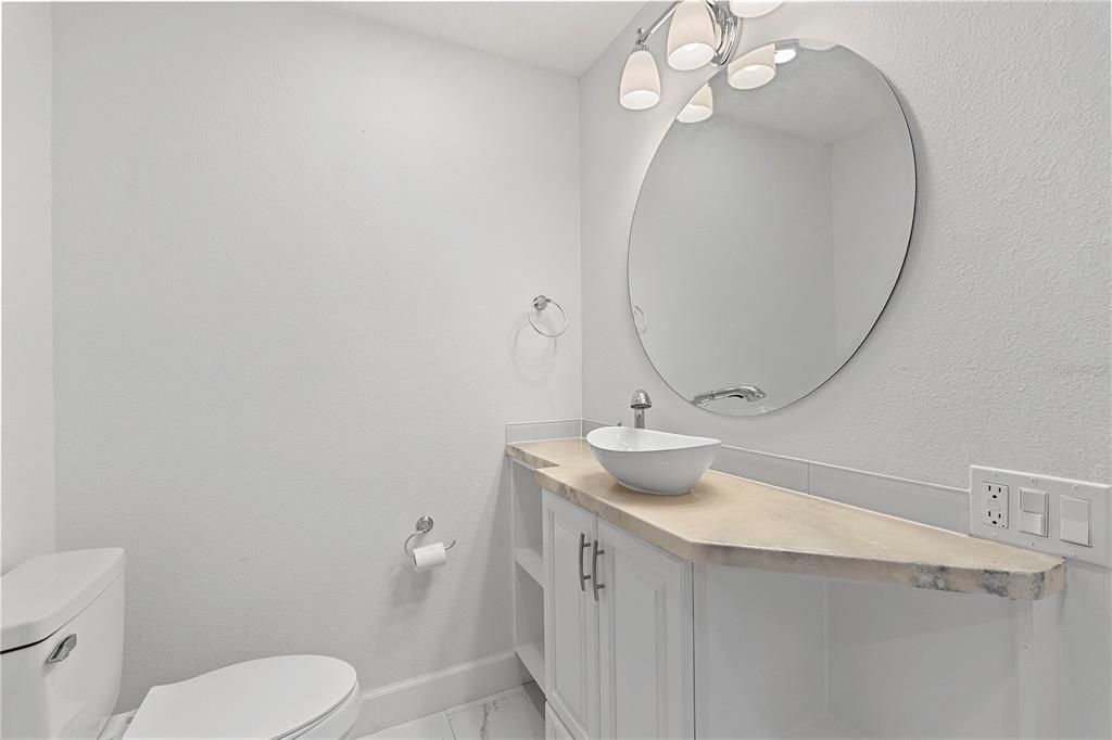 For Sale: $655,900 (3 beds, 2 baths, 2071 Square Feet)