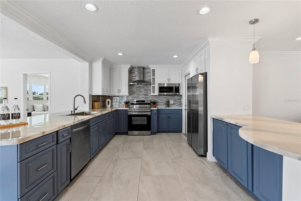 For Sale: $655,900 (3 beds, 2 baths, 2071 Square Feet)