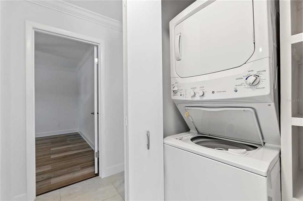 For Sale: $655,900 (3 beds, 2 baths, 2071 Square Feet)