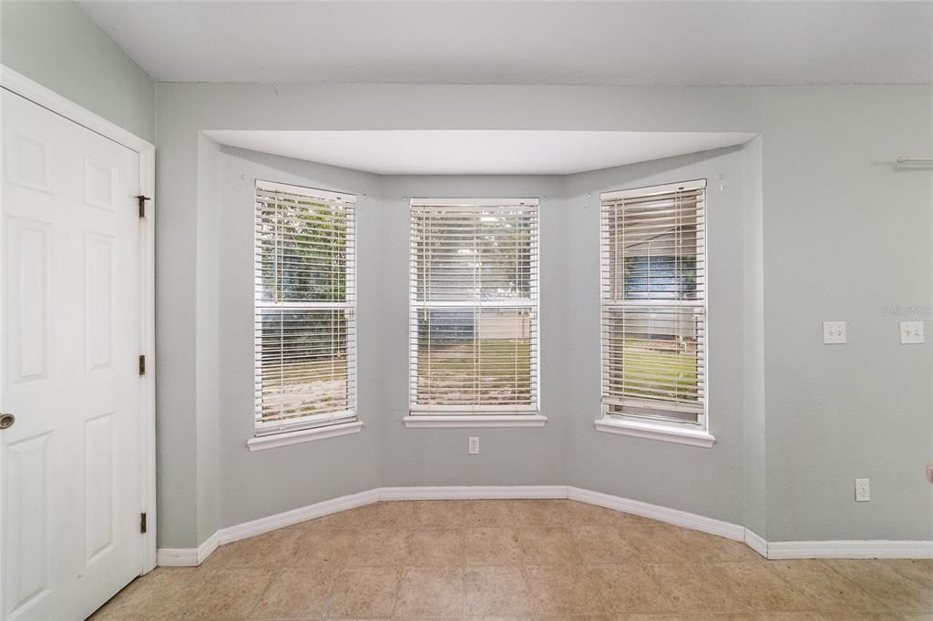 For Sale: $219,000 (3 beds, 2 baths, 1625 Square Feet)