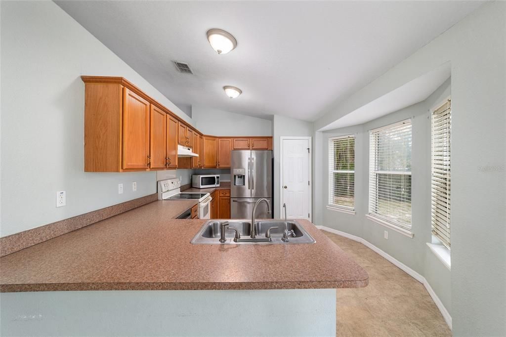 For Sale: $219,000 (3 beds, 2 baths, 1625 Square Feet)