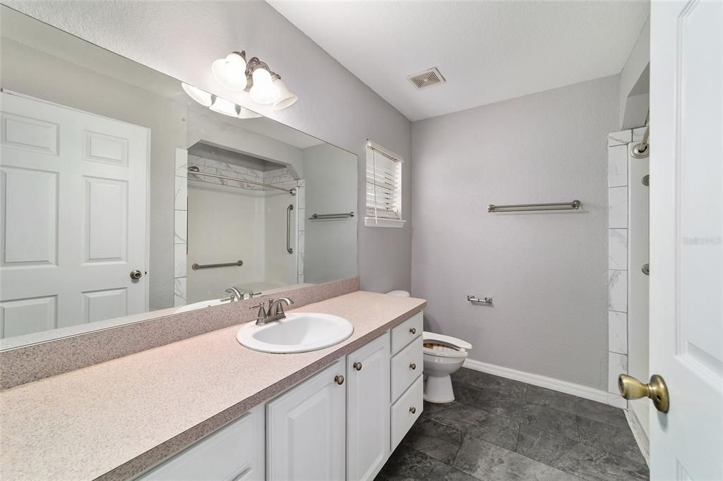For Sale: $219,000 (3 beds, 2 baths, 1625 Square Feet)