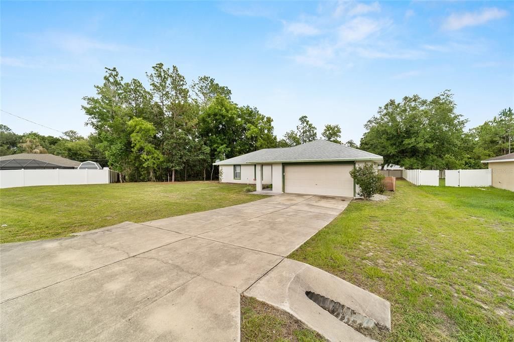 For Sale: $219,000 (3 beds, 2 baths, 1625 Square Feet)