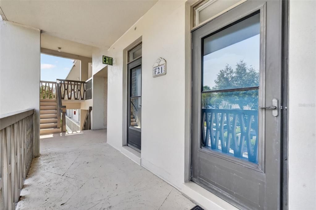 For Sale: $235,900 (1 beds, 1 baths, 787 Square Feet)