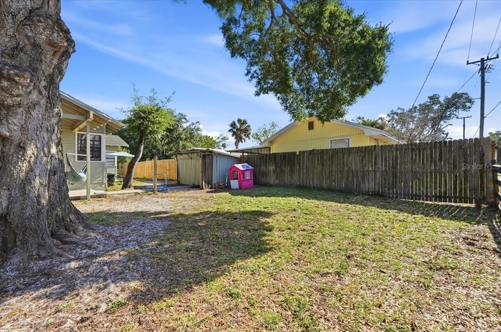For Sale: $280,000 (3 beds, 2 baths, 1656 Square Feet)