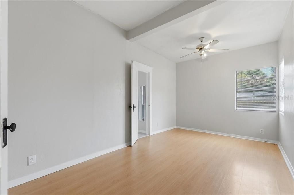 For Sale: $280,000 (3 beds, 2 baths, 1656 Square Feet)