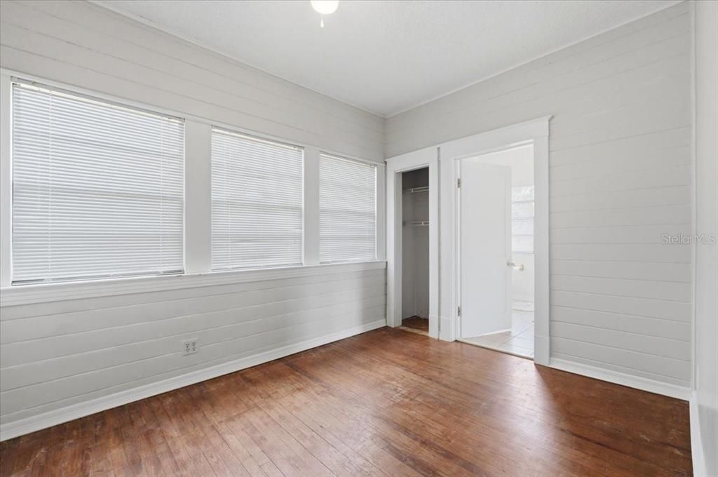 For Sale: $280,000 (3 beds, 2 baths, 1656 Square Feet)
