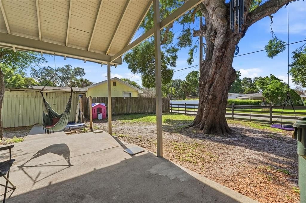 For Sale: $280,000 (3 beds, 2 baths, 1656 Square Feet)