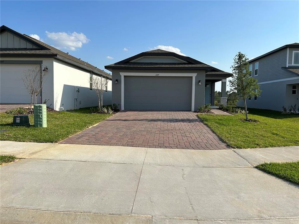 For Sale: $439,000 (4 beds, 2 baths, 1610 Square Feet)