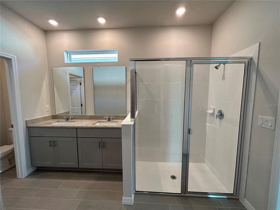 For Sale: $439,000 (4 beds, 2 baths, 1610 Square Feet)