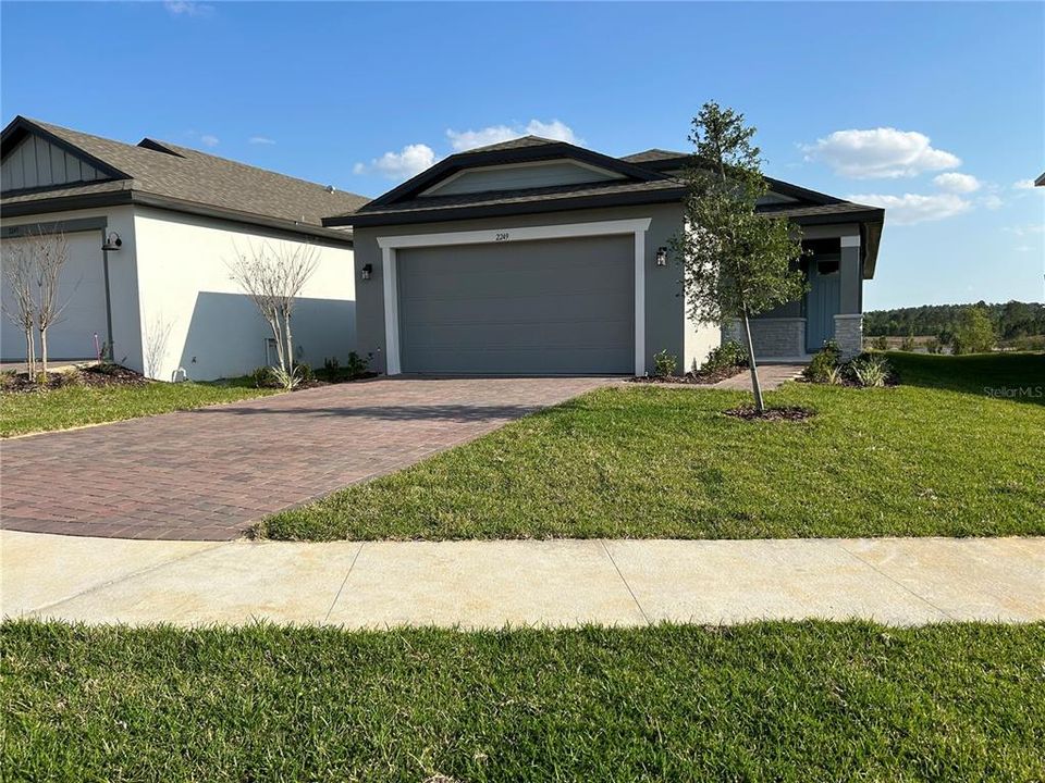 For Sale: $439,000 (4 beds, 2 baths, 1610 Square Feet)