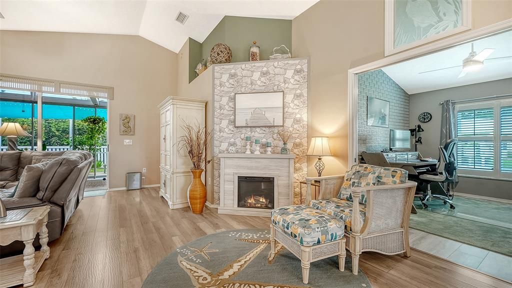 For Sale: $399,000 (2 beds, 2 baths, 1651 Square Feet)