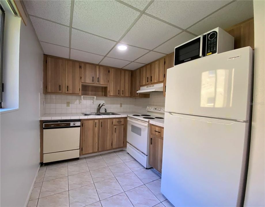 В аренду: $1,350 (2 спален, 2 ванн, 950 Квадратных фут)