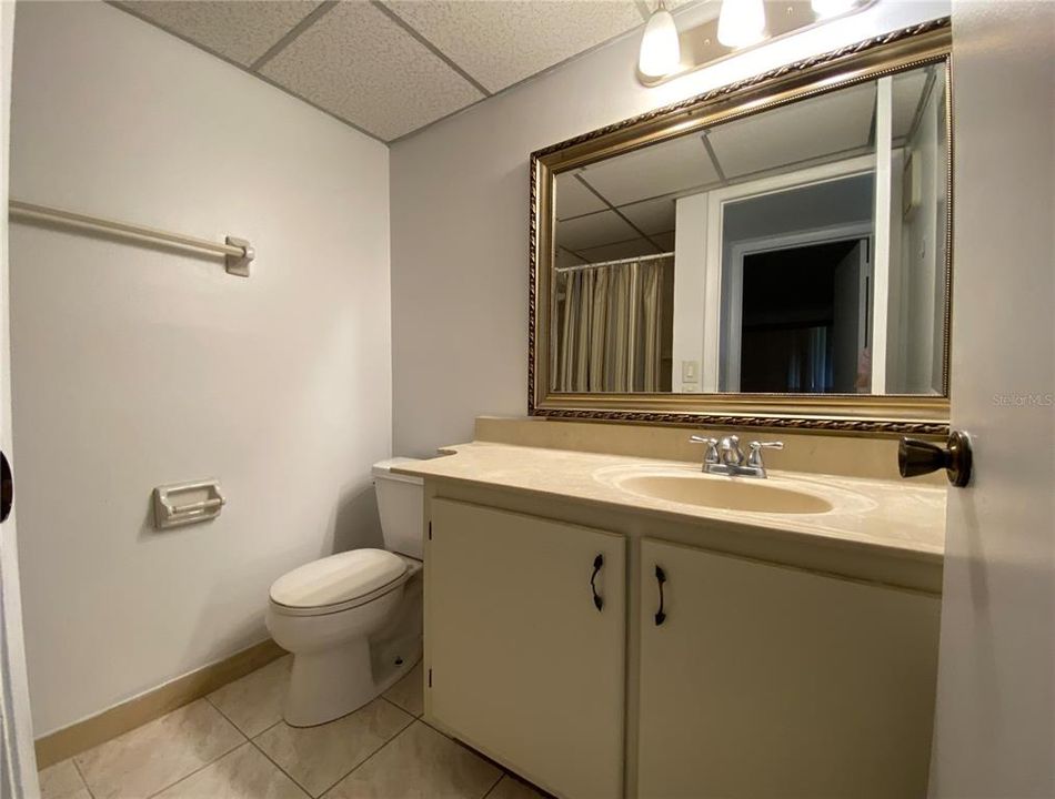 В аренду: $1,350 (2 спален, 2 ванн, 950 Квадратных фут)