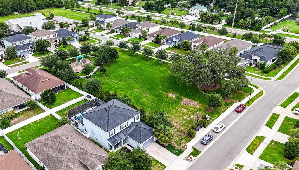 For Sale: $649,900 (4 beds, 3 baths, 2415 Square Feet)