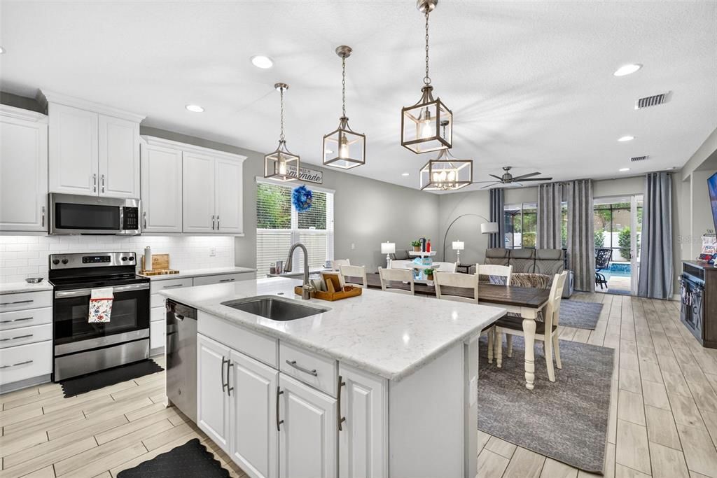 For Sale: $649,900 (4 beds, 3 baths, 2415 Square Feet)