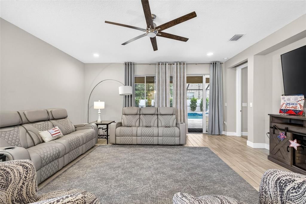 For Sale: $649,900 (4 beds, 3 baths, 2415 Square Feet)