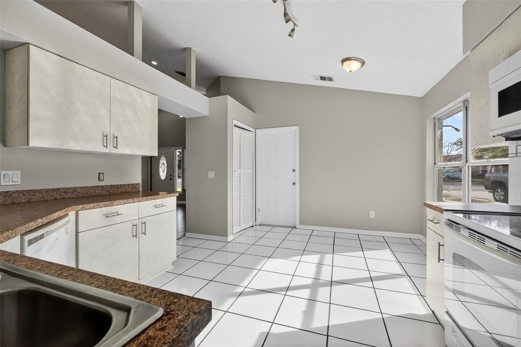En Venta: $340,000 (3 camas, 2 baños, 1487 Pies cuadrados)