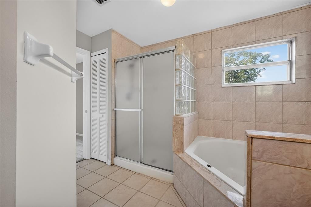 En Venta: $340,000 (3 camas, 2 baños, 1487 Pies cuadrados)
