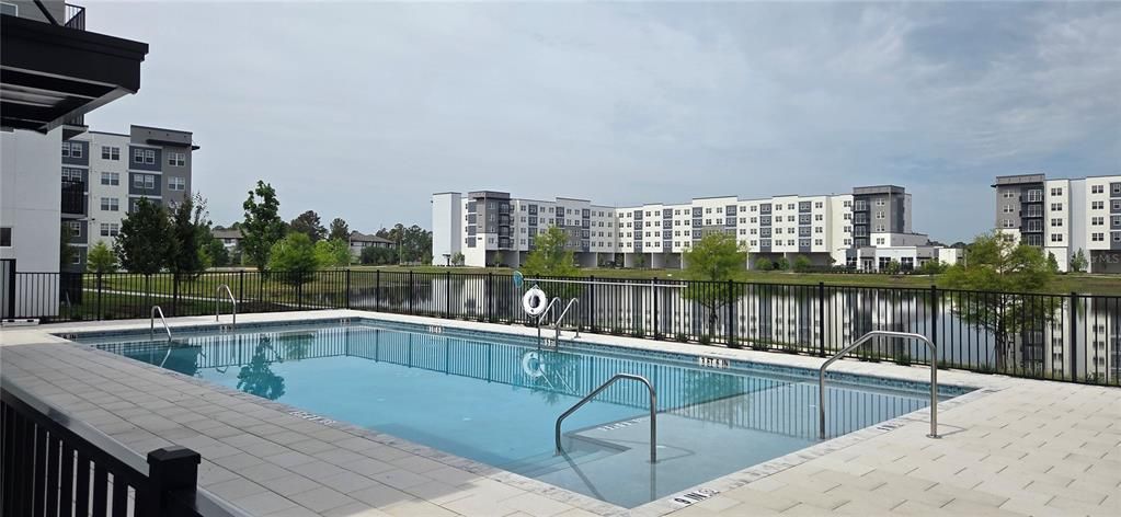 For Rent: $1,800 (1 beds, 1 baths, 750 Square Feet)