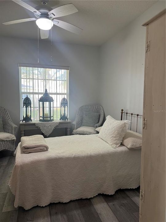 For Sale: $287,000 (3 beds, 2 baths, 1369 Square Feet)
