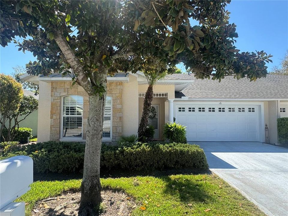 For Sale: $287,000 (3 beds, 2 baths, 1369 Square Feet)